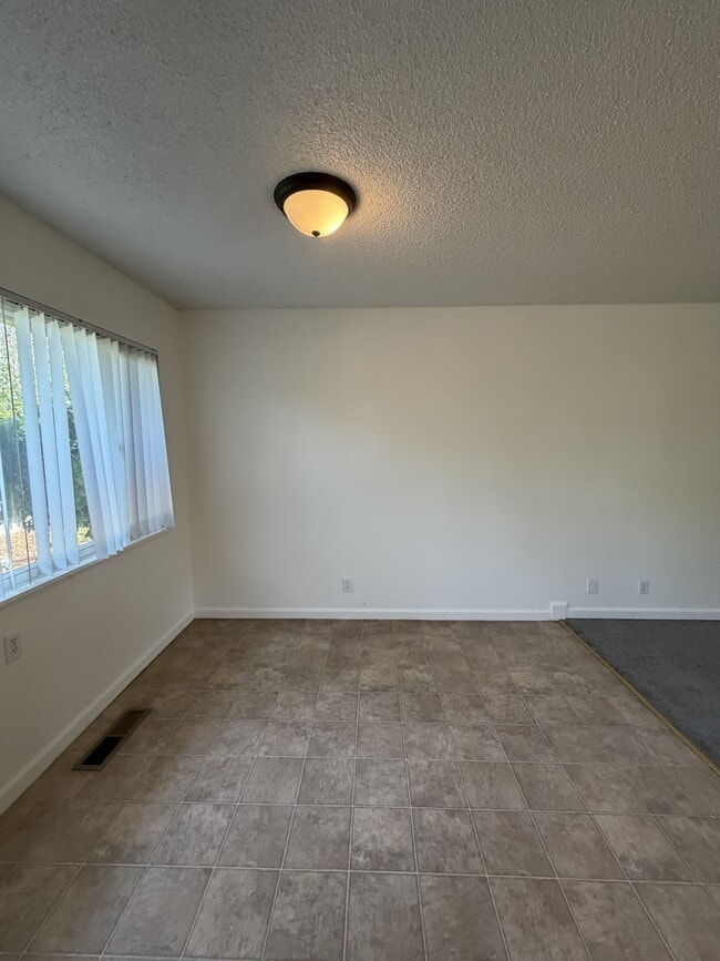 Building Photo - 1717 Tisserand Dr