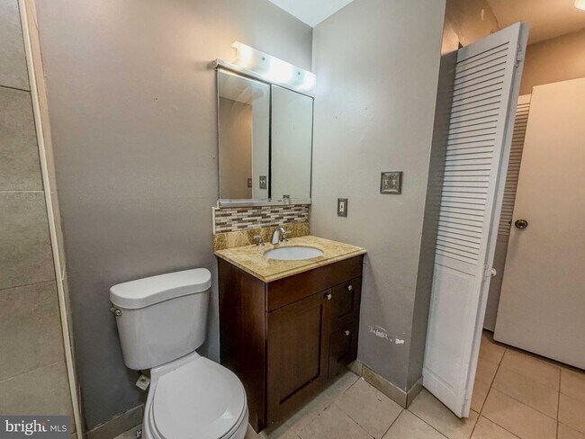 Building Photo - 38 Hopewell Ln