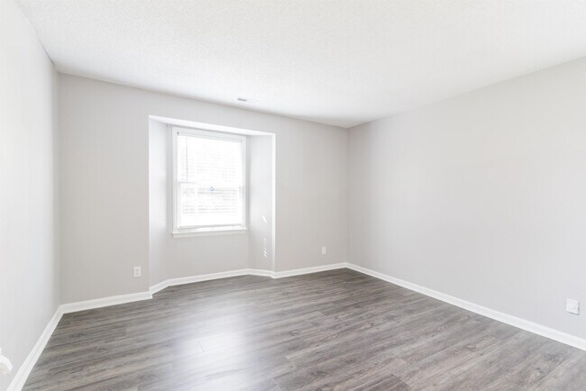 Building Photo - 6158 Meadow Rose Ln