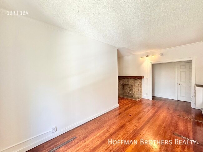 Building Photo - 534 S Coronado St