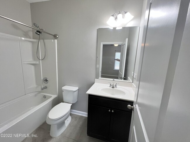 Building Photo - 46 Pindo Palm Dr