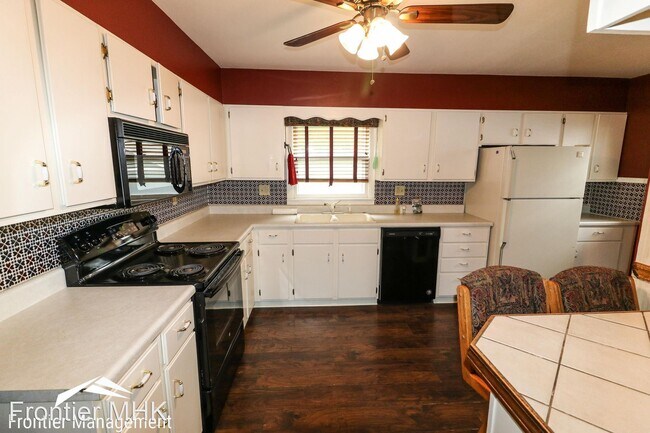 Building Photo - 4 br, 2 bath House - 118 S Manhattan Ave.