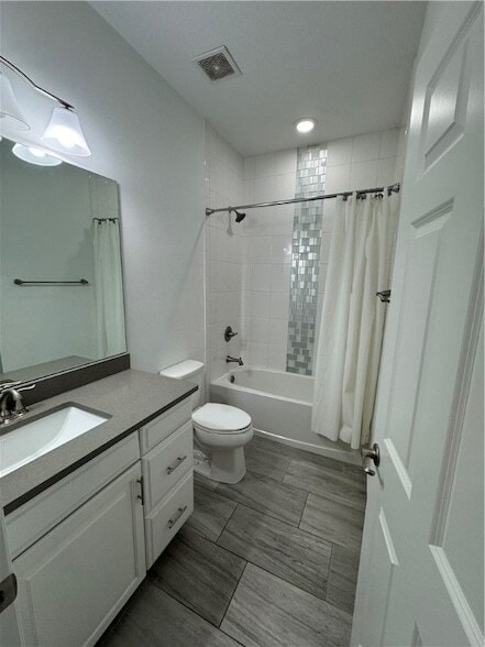 Building Photo - 1751 Willows Sq