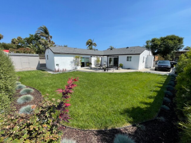 Building Photo - 846 W 29th St