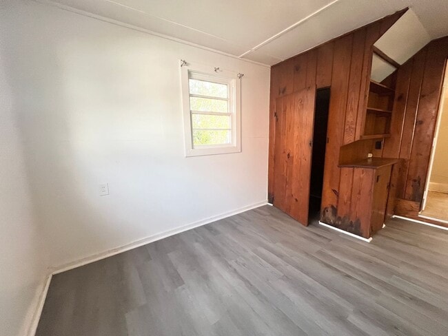 Building Photo - 804 Maple St