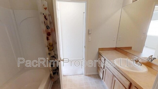 Building Photo - 5740 Sapphire Loop