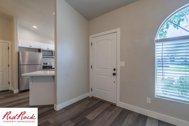 Building Photo - 1115 N 1340 W Cir