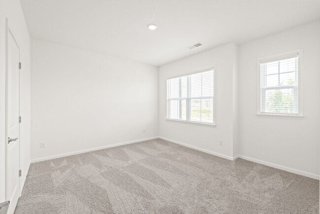 Building Photo - 5807 Clear Creek Ln