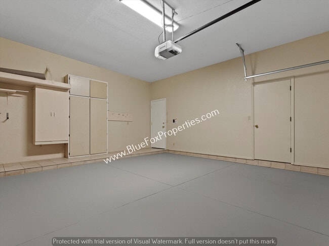 Building Photo - 811 Camino Corrida