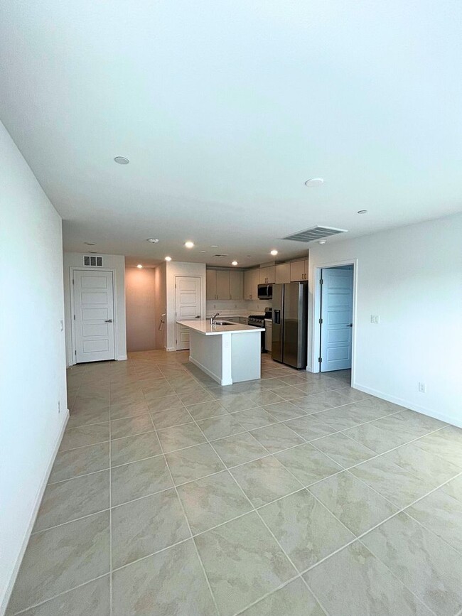 Building Photo - Now Leasing – Brand-New Townhome in Herita...