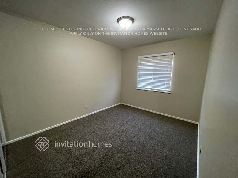 Building Photo - 508 Vervais Ave