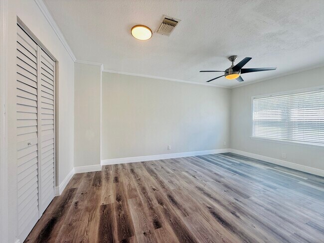 Building Photo - 1735 Michigan Ave NE