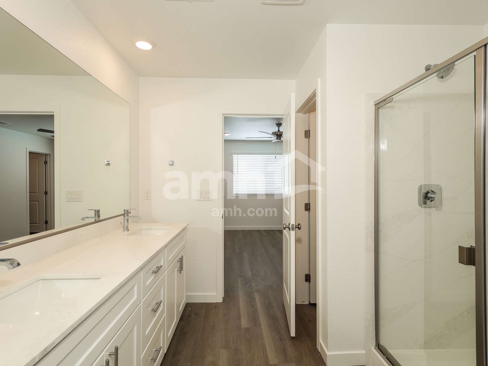 Building Photo - 2331 Devin Ave