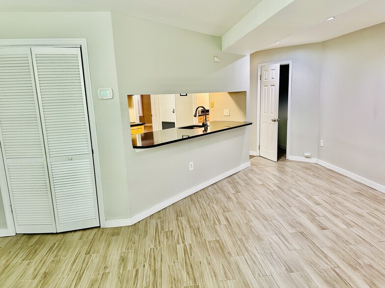 Building Photo - 2006 15th St NW