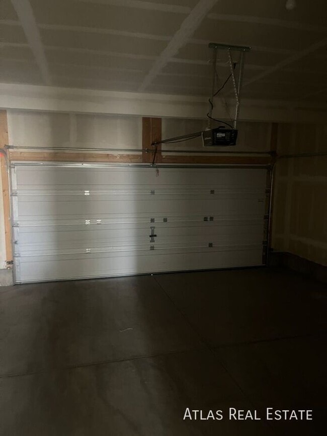 Building Photo - 17704 E 103rd Ave