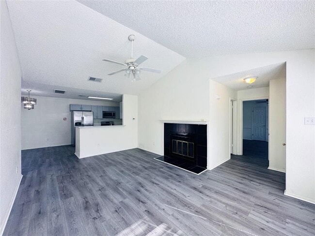 Building Photo - 14414 Tiffer Ln