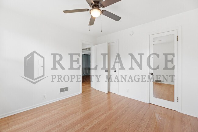 Building Photo - 1008 N Edgemoor St