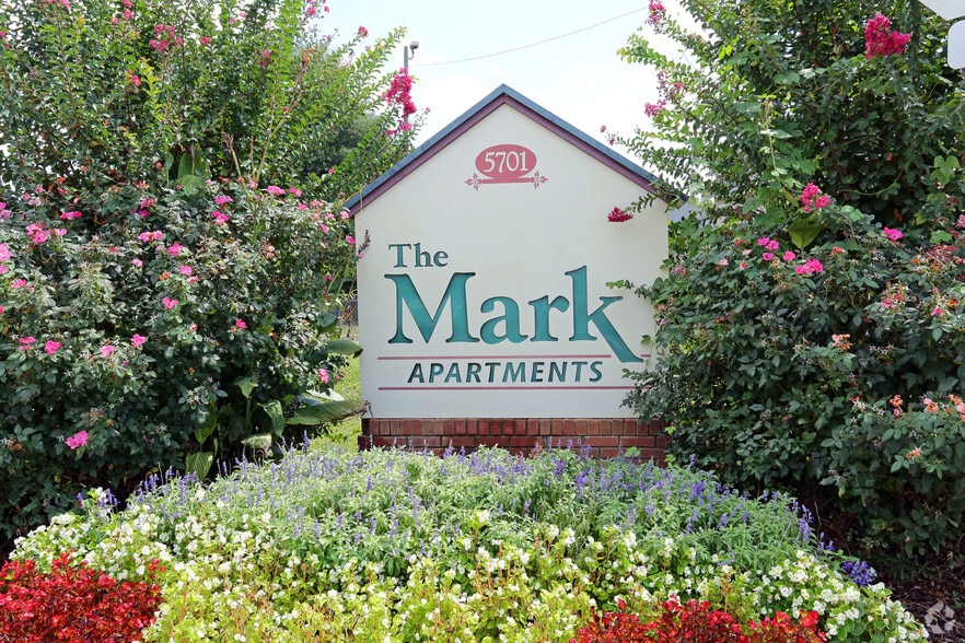 Building Photo - The Mark