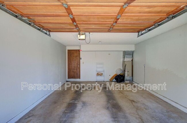 Building Photo - 4613 E 18th St
