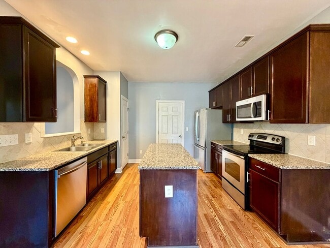 Building Photo - Spacious 3BR/2.5BA Home on Quiet Cul-de-Sac in Knightdale's Churchill Community