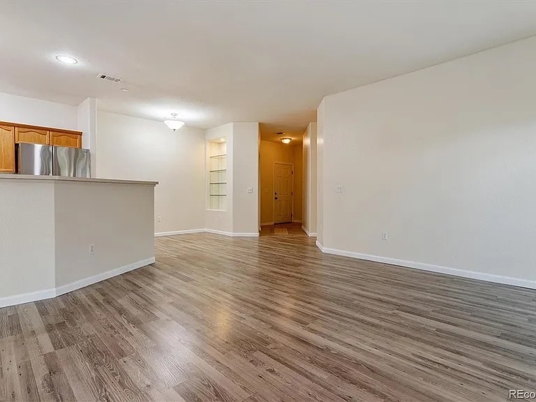 Building Photo - 7459 S Alkire St