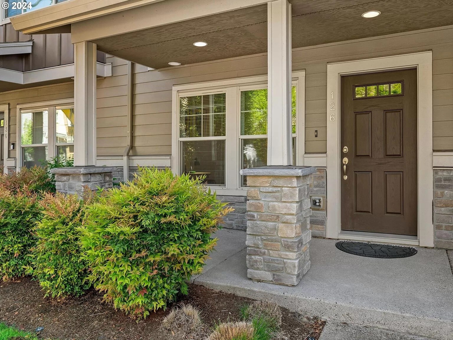 Covered porch - 126 NE 78th Ave