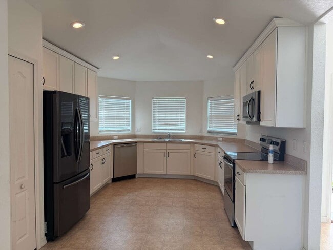 Building Photo - 737 Buccaneer Blvd