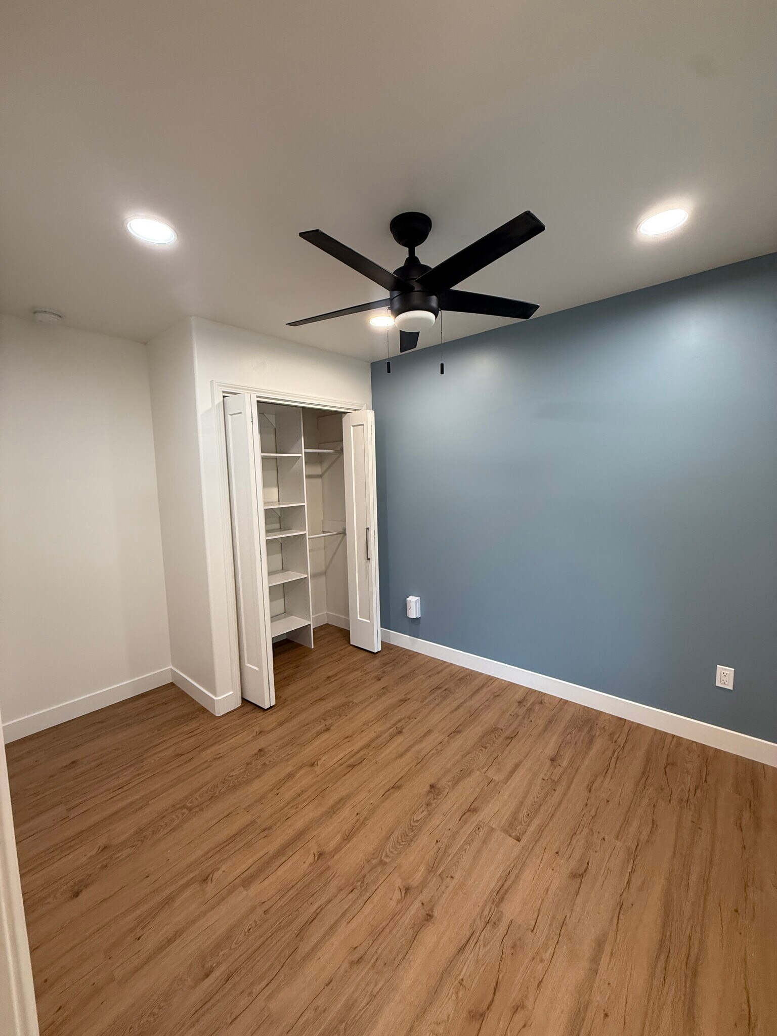 Building Photo - 328 East Carrillo Street