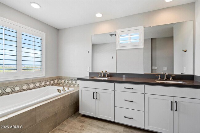 Building Photo - 25509 N 140th Dr