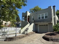 Building Photo - THREE BEDROOM / TWO BATH HOME IN NICE NEIG...