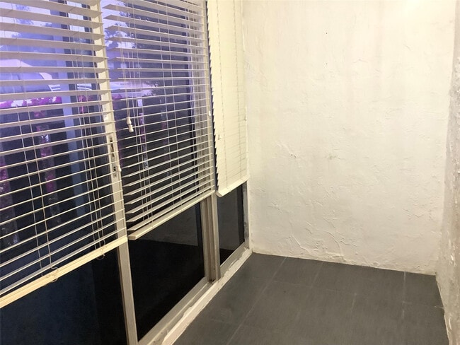 Building Photo - 5280 Bosque Ln