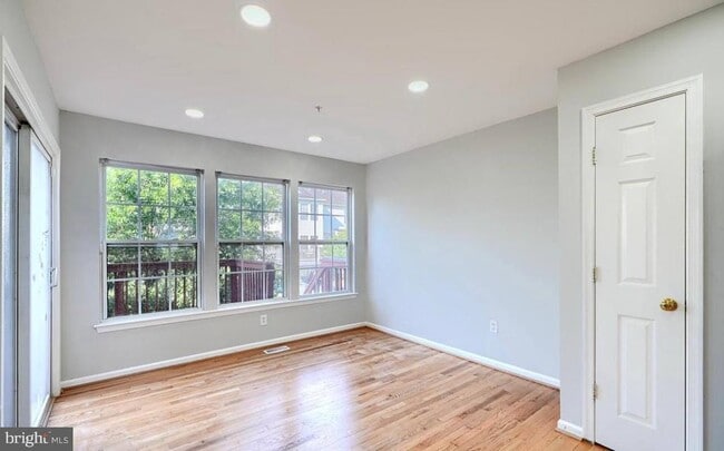 Building Photo - 9863 Decatur Rd