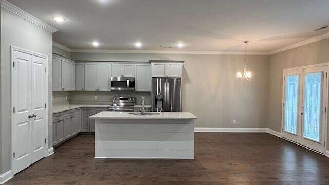 Building Photo - 564 NE Bellingham Dr