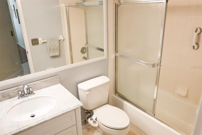 Building Photo - 1695 Hamilton Ct