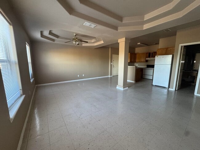 Building Photo - 4502 Llano Rd