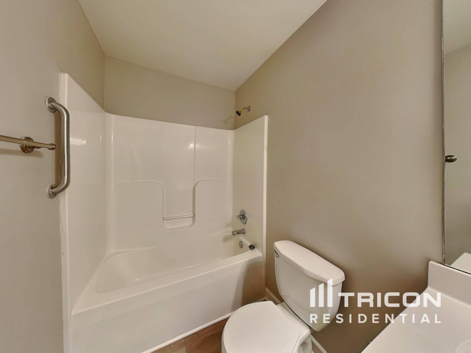 Building Photo - 639 Loch Lomond Cir