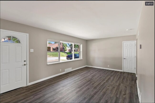 Building Photo - 6906 Alberici Ave