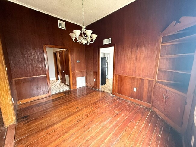 Building Photo - 2BR Historic Home in Downtown Lake Charles