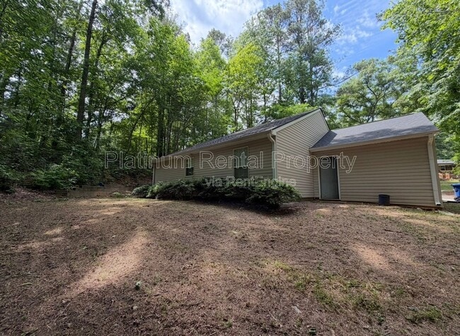Building Photo - 209 Briarwood Dr