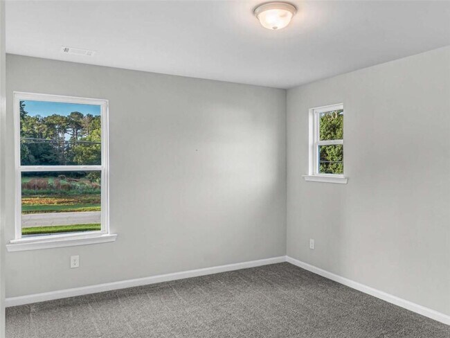Building Photo - 2054 Maplewood Way
