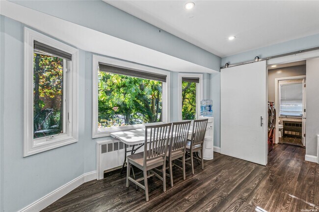 Building Photo - 11 Melby Ln