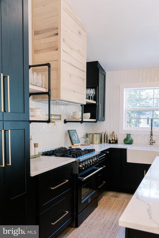 Building Photo - 268 Dogwood Dr