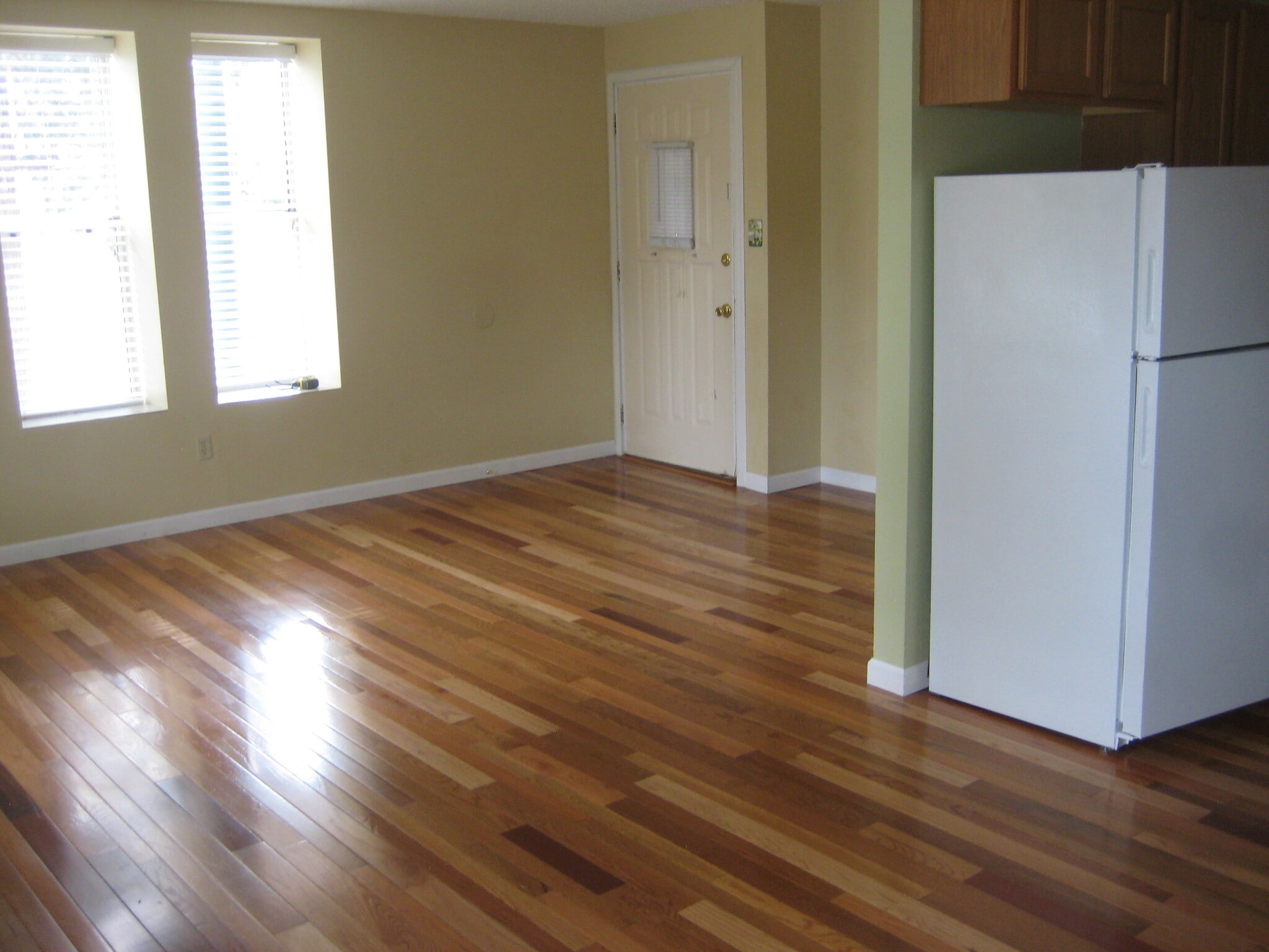 Hardwood floors - 121 Lamar Ave