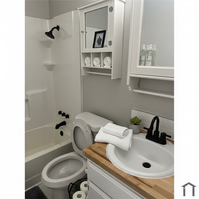 Building Photo - 307_MH-21