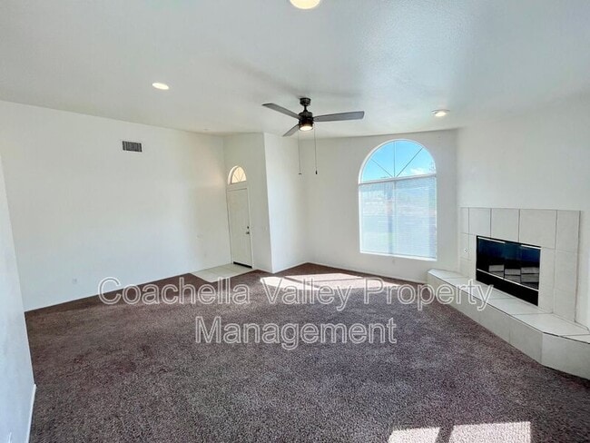 Building Photo - 66028 Mission Lakes Blvd