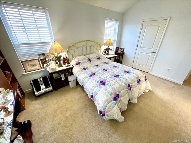 Building Photo - 141 Meadow View Dr