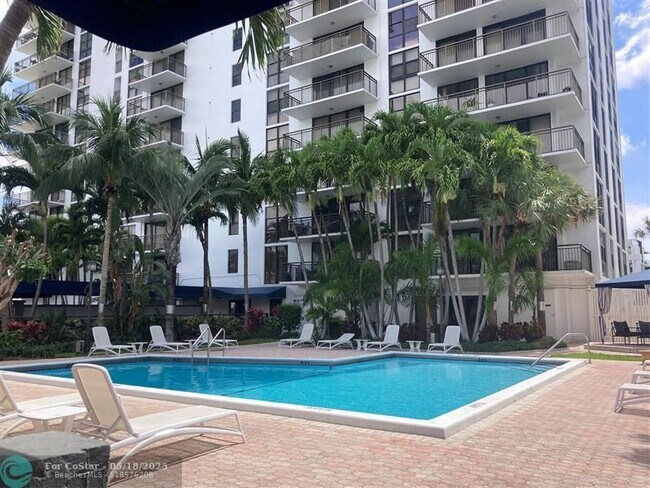 Building Photo - 3031 N Ocean Blvd