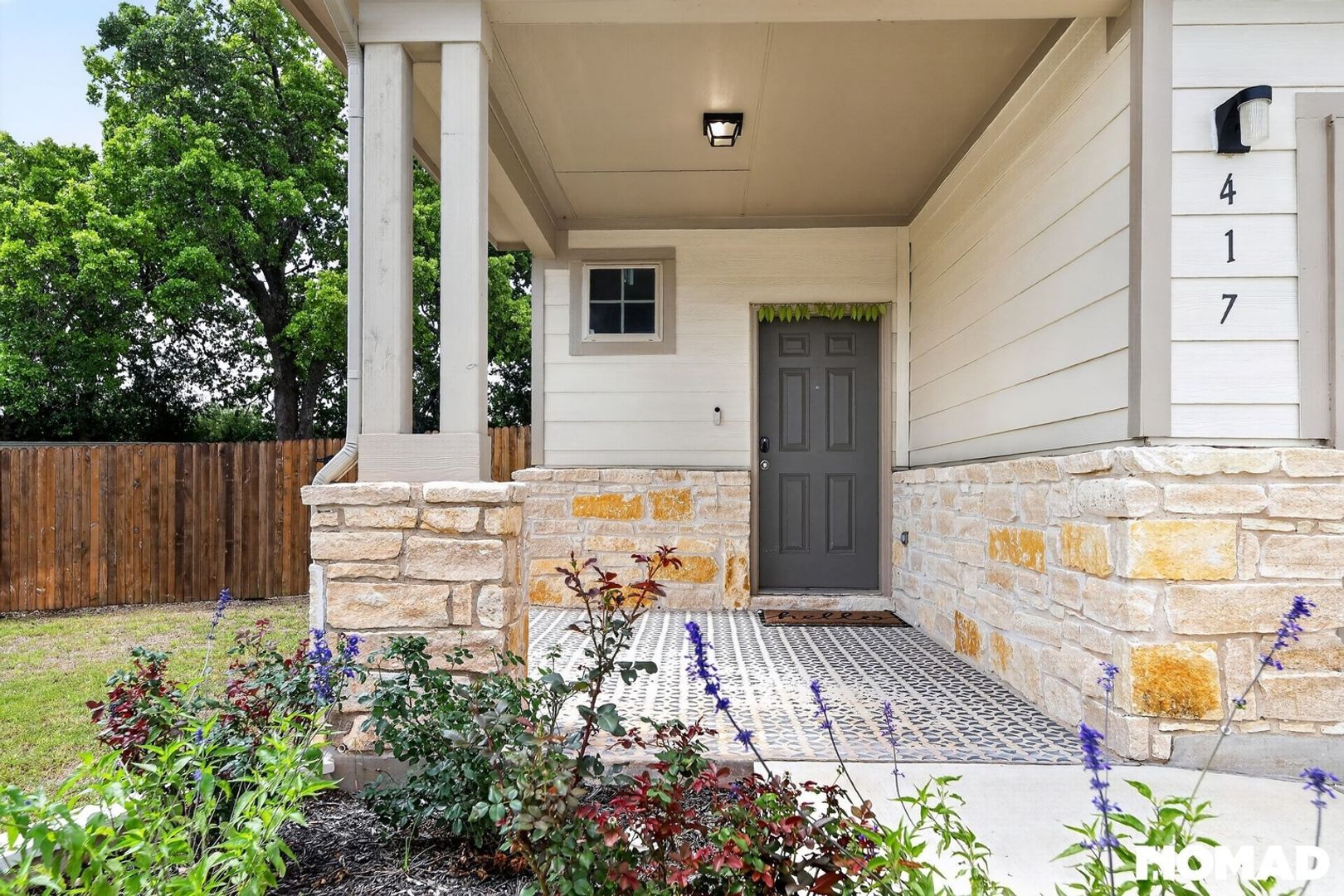 Building Photo - 417 Ln Dera Dr