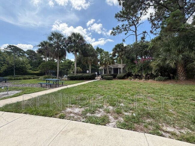 Building Photo - 4435 Brook Hollow Cir