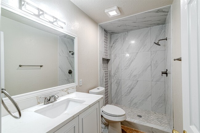 Building Photo - 1710 Blindlake Dr
